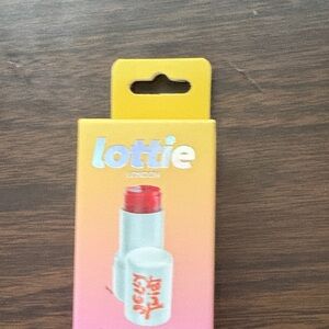 Lottie London Lipstick in coral crush